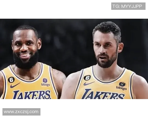 乐福爵士媒体日现身头发花白眼神黯淡或将买断加盟湖人与詹姆斯联手 乐福爵士媒体日现身头发花白眼神黯淡或将买断加盟湖人与詹姆斯联手